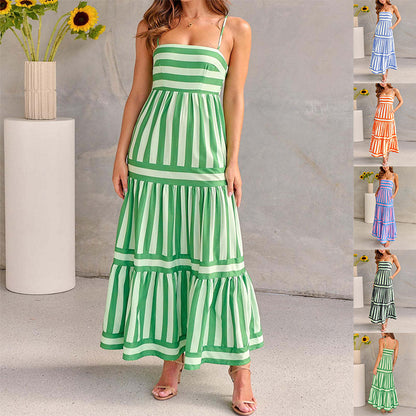 Robe longue d’été à bretelles, imprimée à rayures, avec poches, col carré, dos nu — tenue tendance pour femmes, idéale pour les vacances à la plage