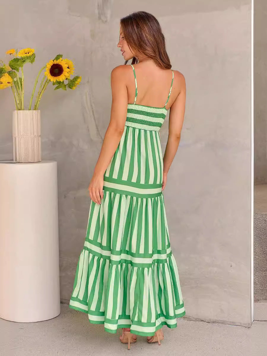 Robe longue d’été à bretelles, imprimée à rayures, avec poches, col carré, dos nu — tenue tendance pour femmes, idéale pour les vacances à la plage